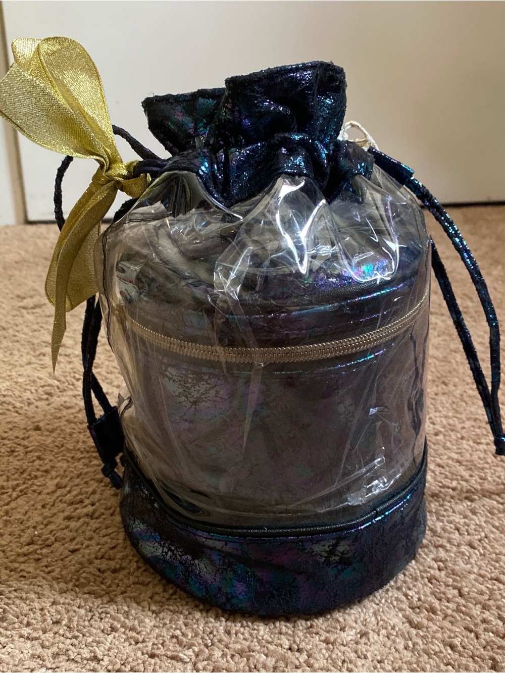 3 piece Iridescent Drawstring Makeup Bag NWT
